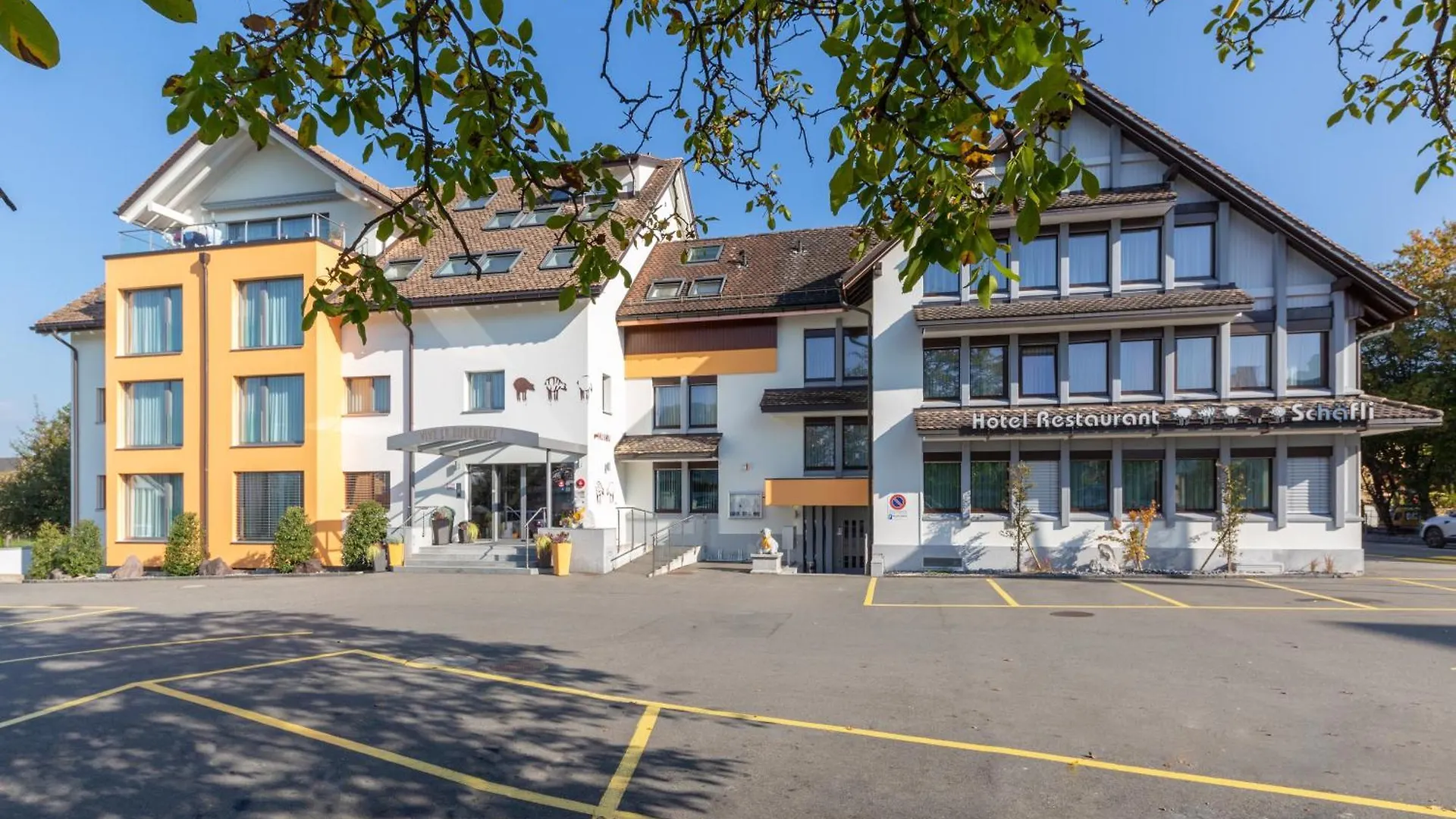 Wo in den Alpen übernachten: 15 Zentrale Hotels im Vergleich