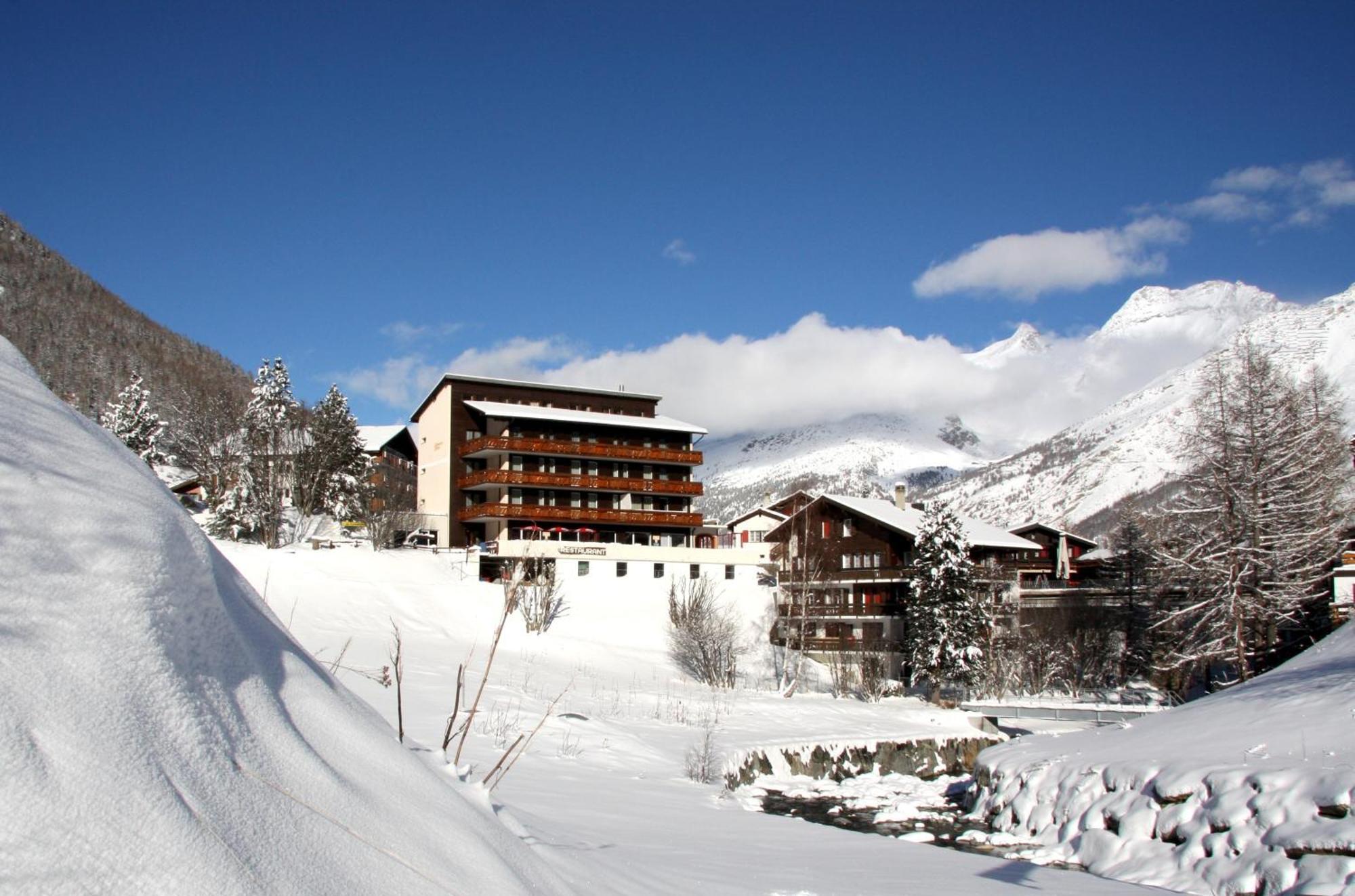 Nähe Längflue: 7 Saas-Fee Resorts im direkten Vergleich